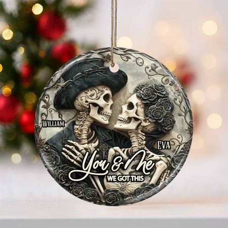 Du & Ich – Personalisiertes Totenkopf-Keramikornament